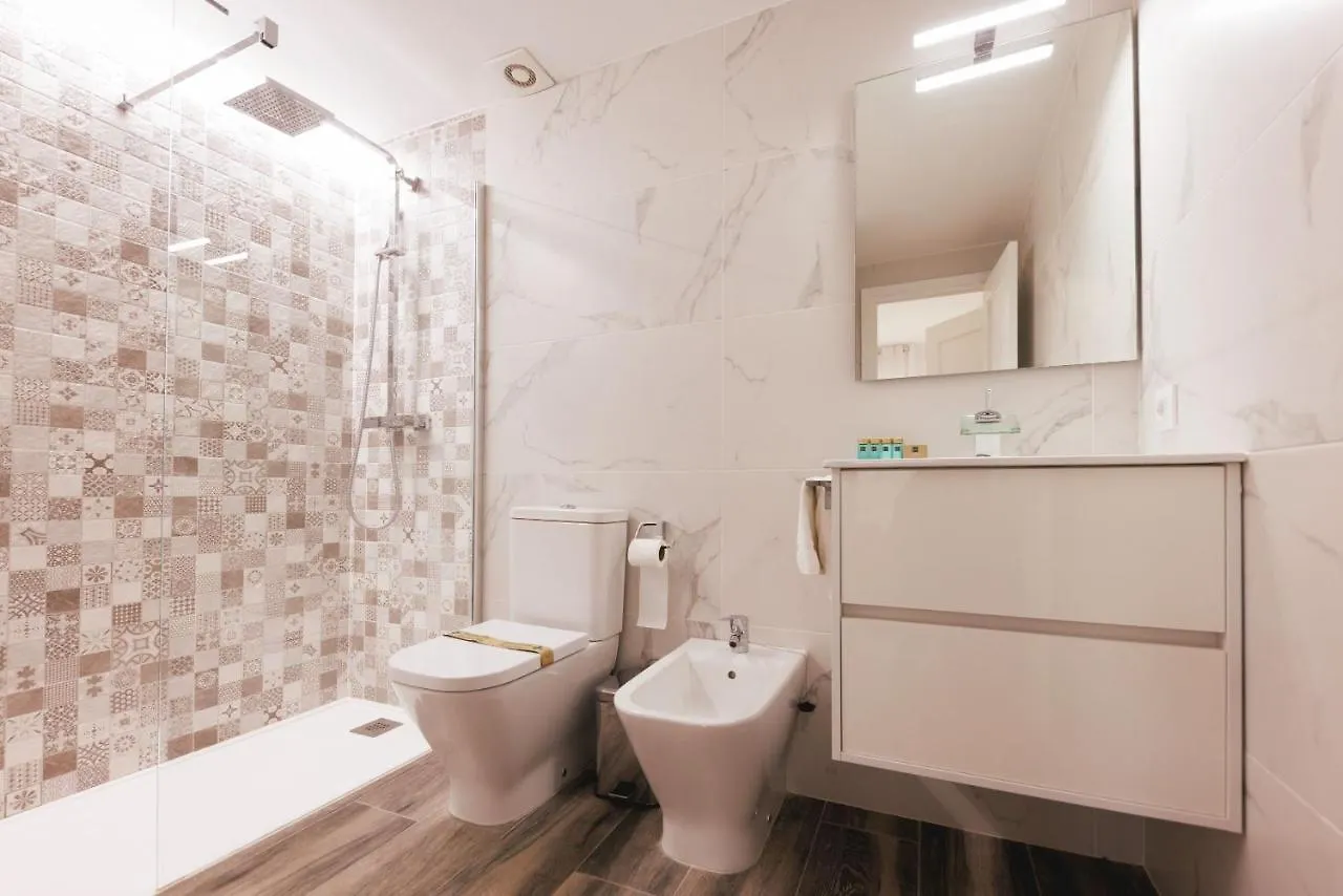 Bravissimo Pont De La Princesa, Comfortable 3-Bedroom Apartment Girona 0*,